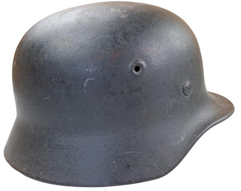 a wehrmacht  m40 Q66 no decal helmet