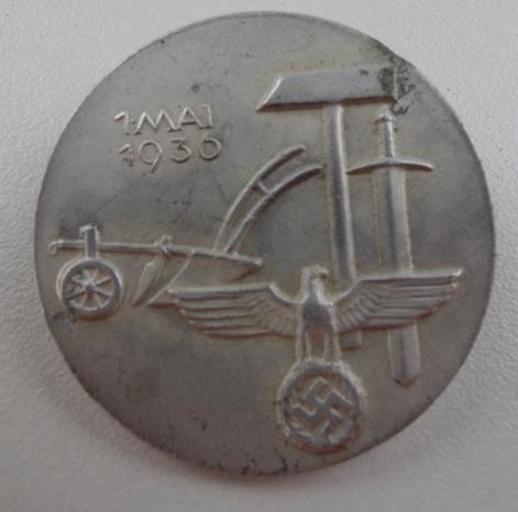 Press tinnie for Workers Day 1936