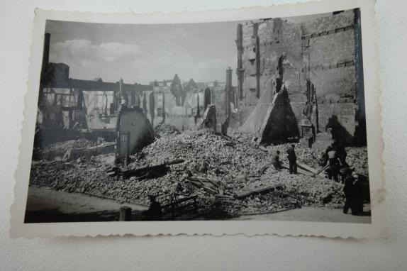 a picture of rotterdam after the bombing