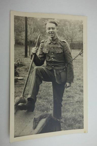 a nice picture of a German soldier