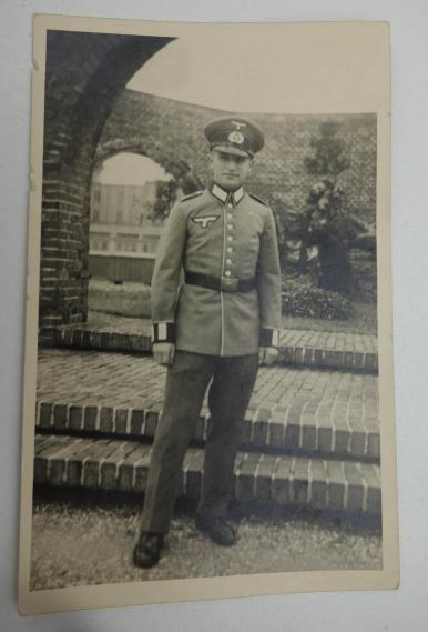 a nice picture of a German soldier