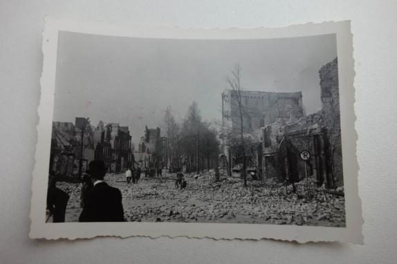 a picture of rotterdam after the bombing
