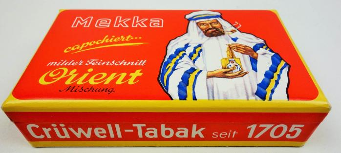 a german Crüwell tabak  box