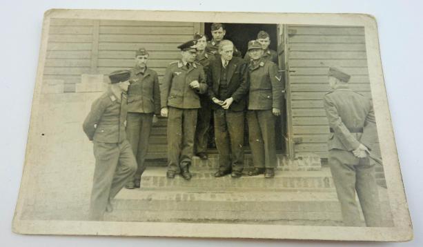 a nice picture of a group off German soldiers