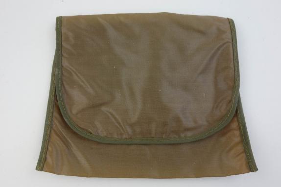 US in mint condition  a  tobacco pouch