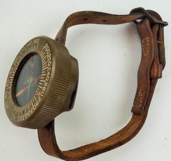 us engineers/airborne wrist compass