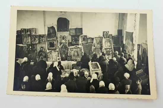 a photo of an indigenous people in beautiful condition