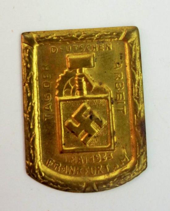 A Tag der deutschen Arbeit 1933 tinnie