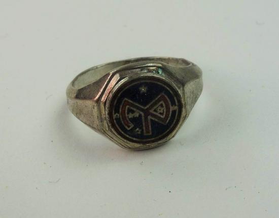a us ww2 27th infantry division ring