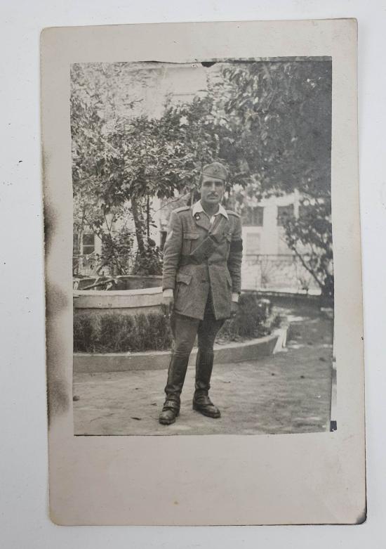 a nice picture of a italian  soldier