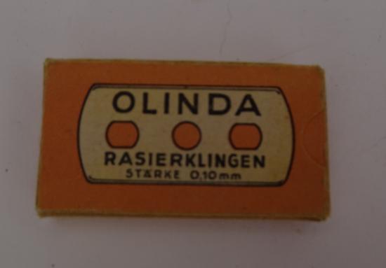 a pack of wehrmacht razor blades