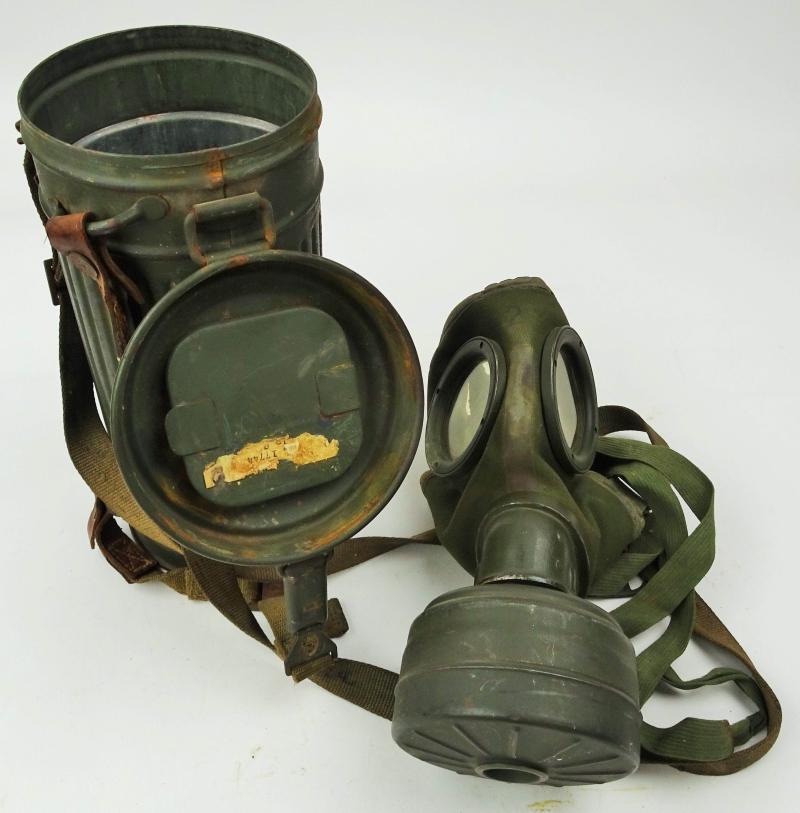 wehrmacht m31 gasmask in cannister