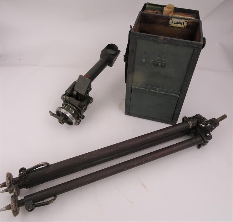 a wehrmacht  Richtkreis 31 with an original tripod