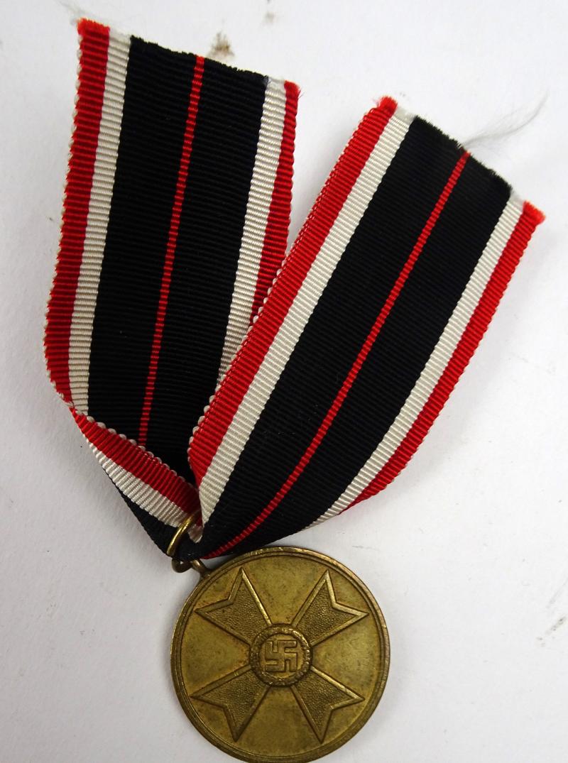 a wehrmacht  ww2n 'Kriegsverdienstmedaille'