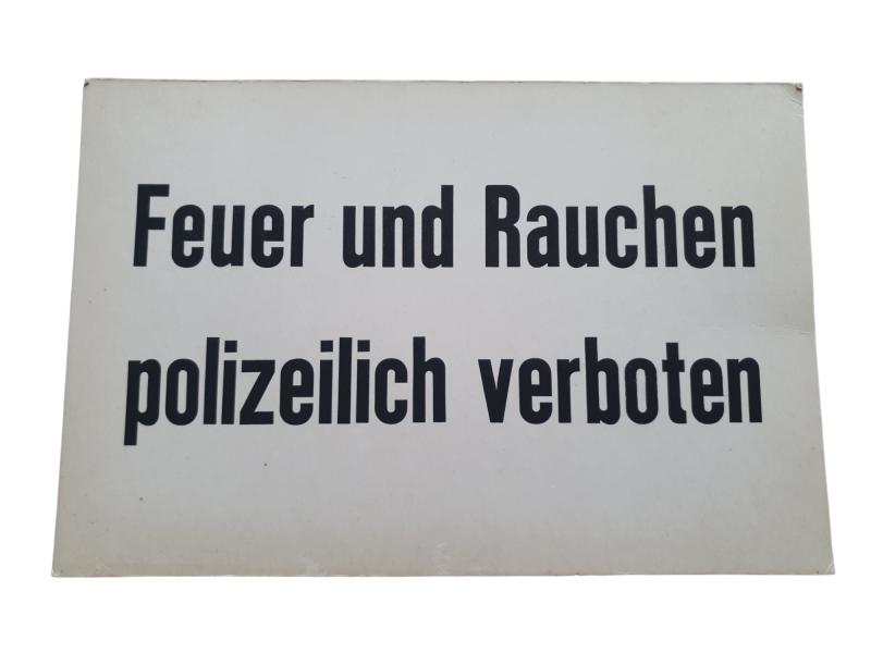a wehrmacht ww2 sign Feuer und Rauchen polizeilich verboten
