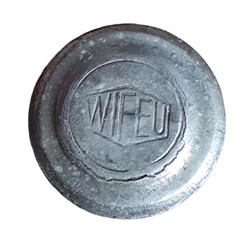 in good condition a cigaretten lighter