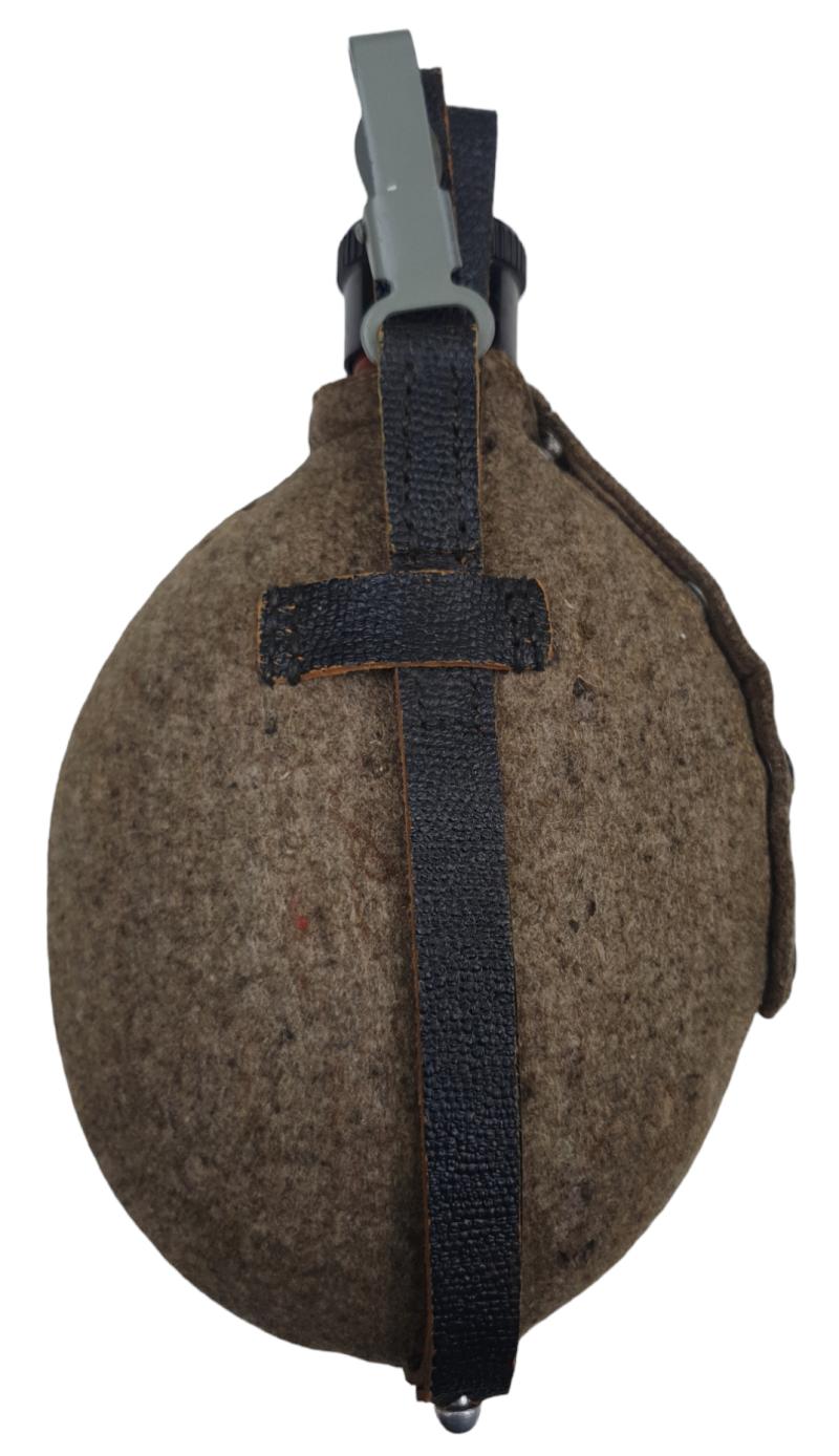a wehrmacht ww2 water bottle without a cup