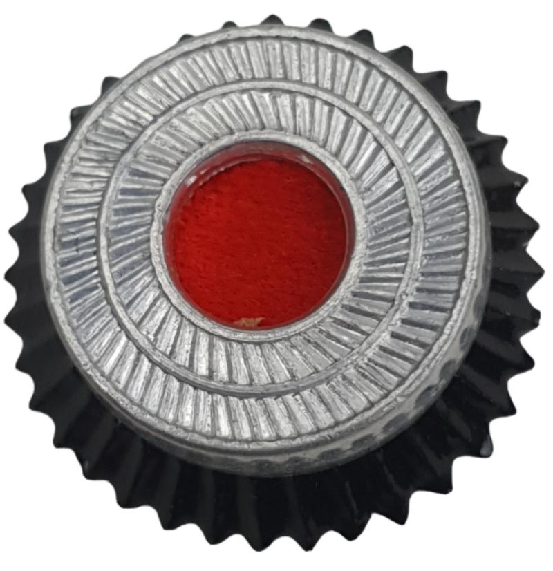 A wehrmacht heer visor cap cockade
