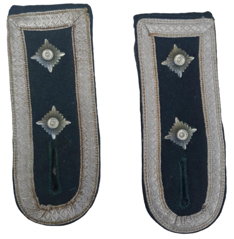A Luftwaffe Oberfeldwebel Construction Unit Shoulder Boards