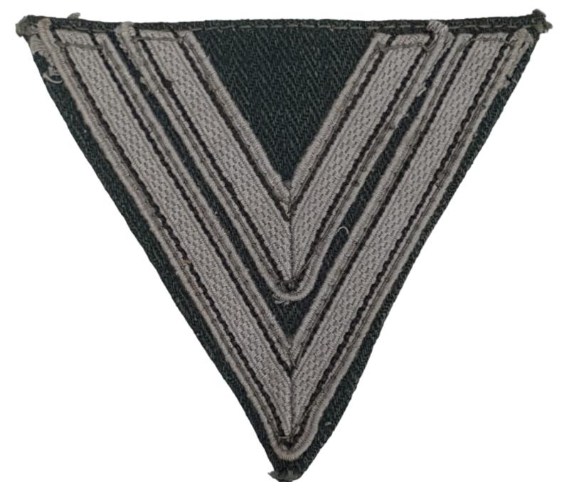 a wehrmacht obergefreiterrang chevron