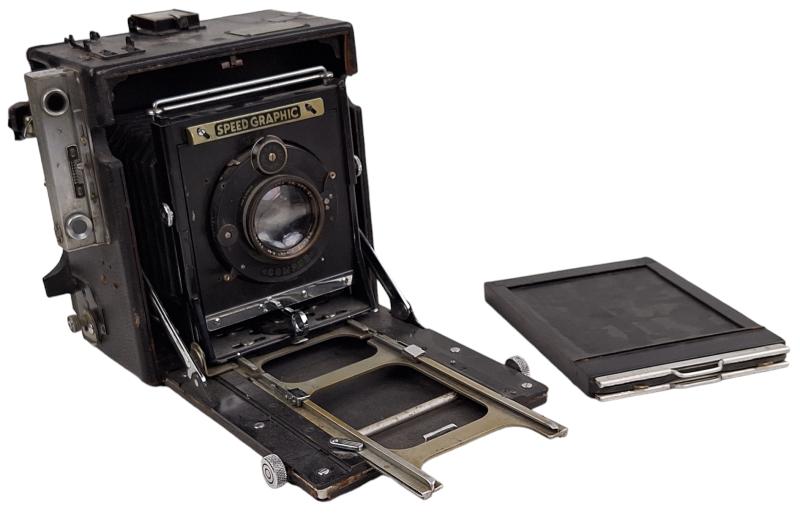 A american WW2 Speed Graphic Camera
