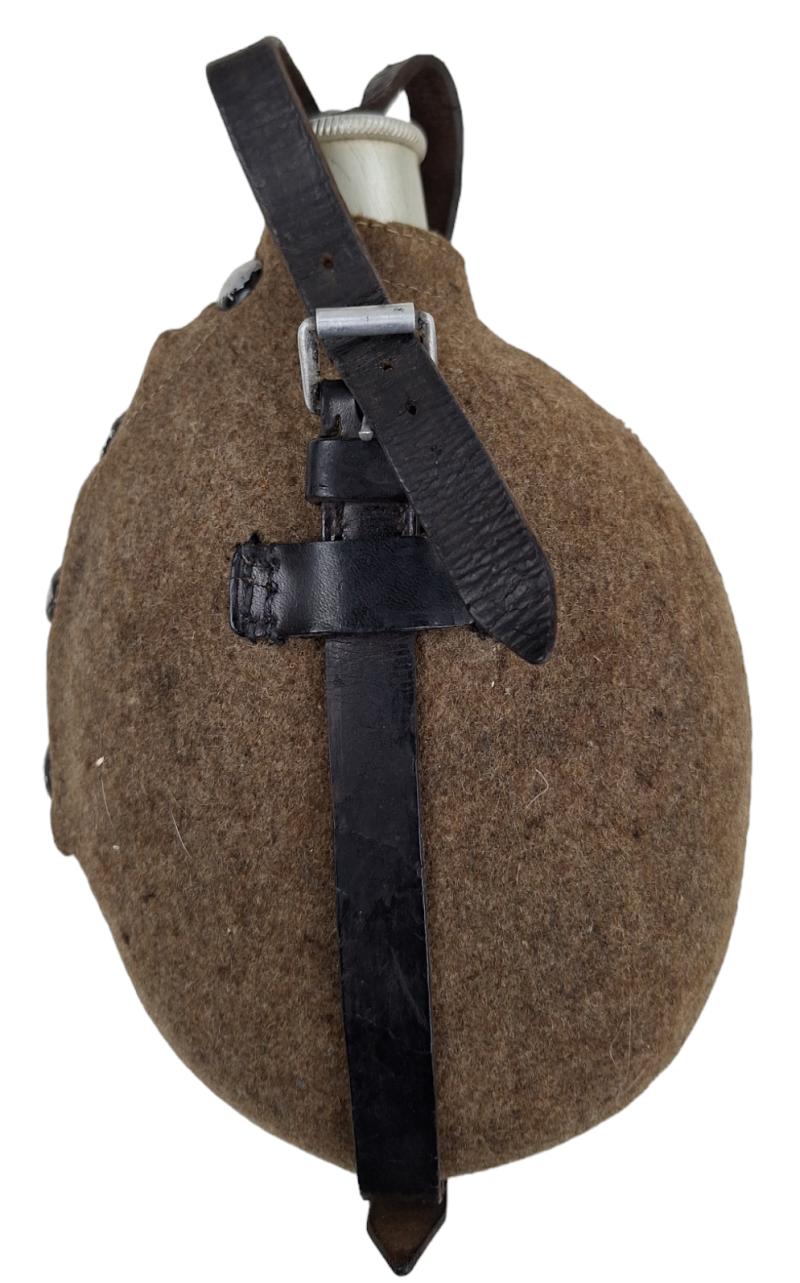 a wehrmacht ww2 water bottle without a cup