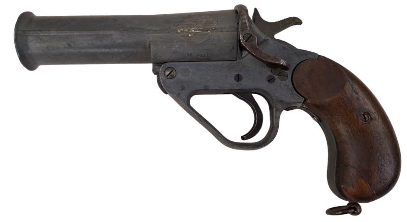 a WW2 British no 1 mark  IV flare gun
