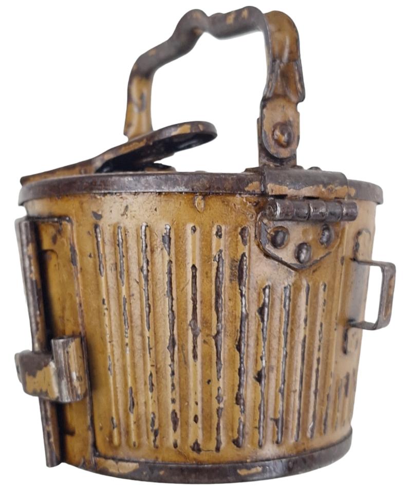 a ww2 wehrmacht tan  coloured mg 34/42 50 round drum magazine