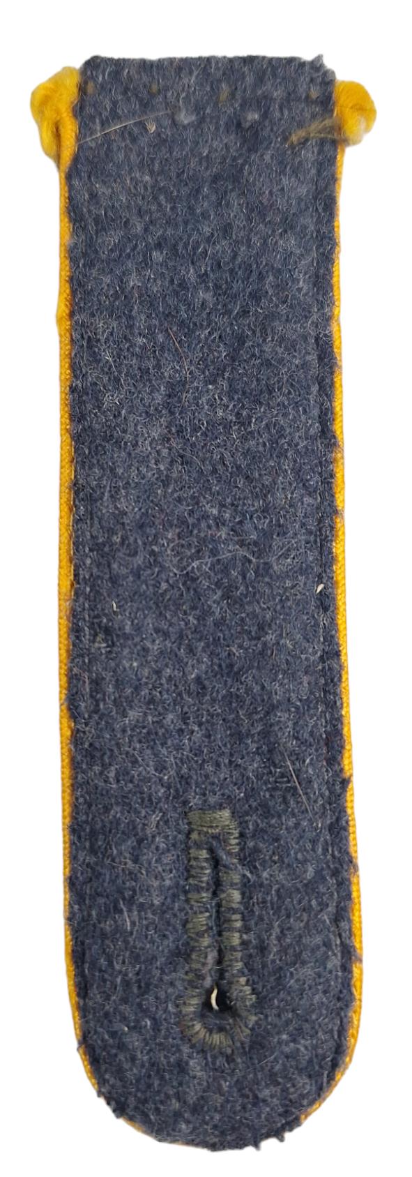 a luftwaffe pilot/fall shoulder board