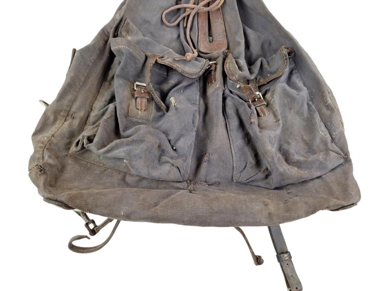 a luftwaffe backpack from 1939