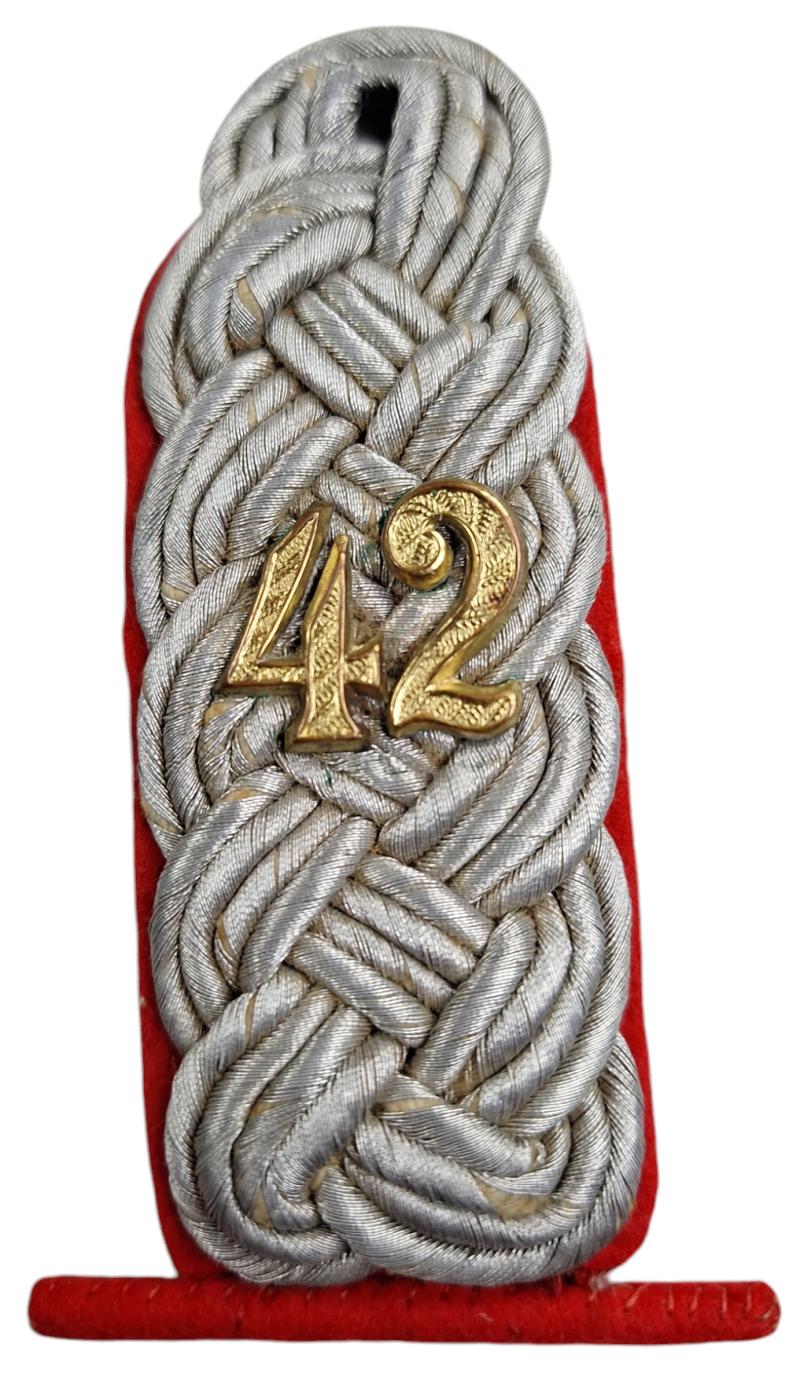 wehrmacht artillery officer shoulder board  within the Artillery Regiment 42