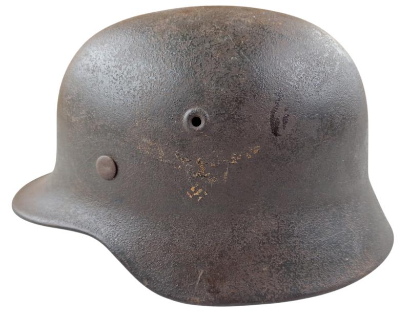 a luftwaffe m40 helmet