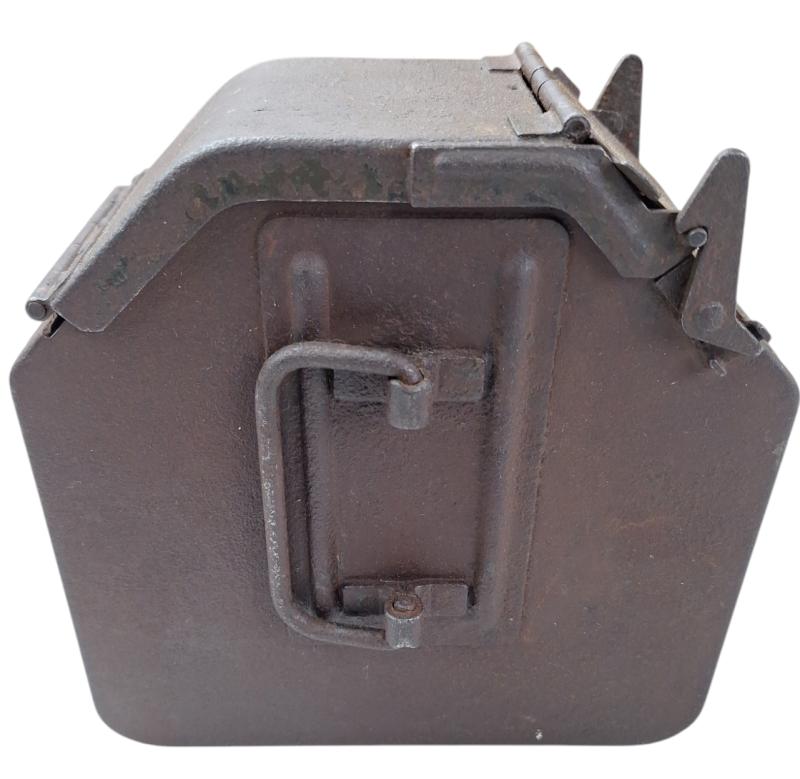a german ww2 mg ammo-box (patronenkasten 36)