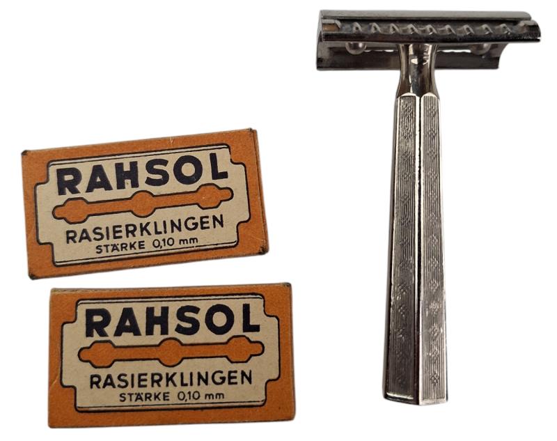 a german rasor with 2 packages off blades