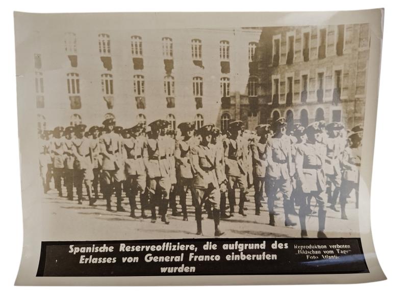 a German WW2 press photo in the size 18x24cm