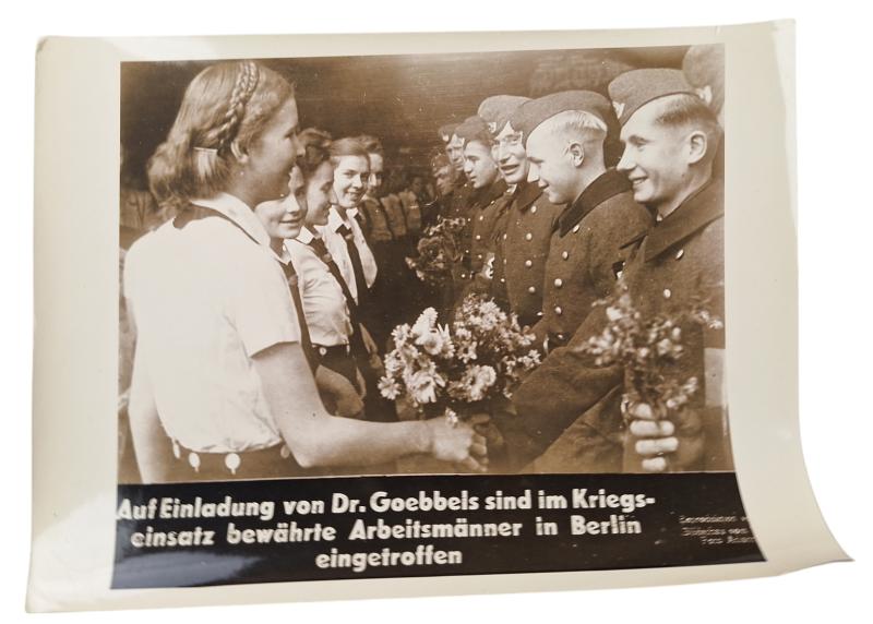 a German WW2 press photo in the size 18x24cm
