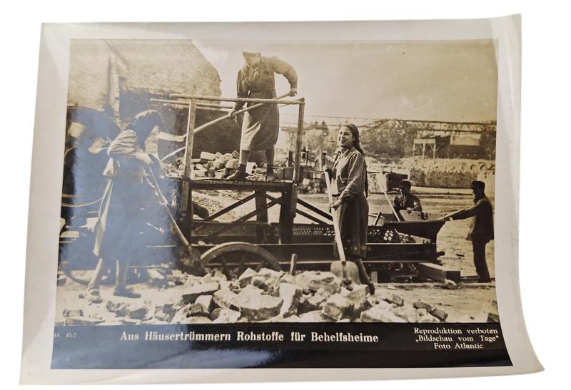 a German WW2 press photo in the size 18x24cm