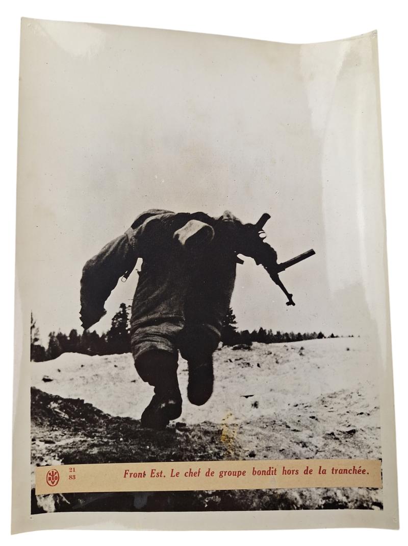 a france/german   WW2 press photo in the size 18x24cm