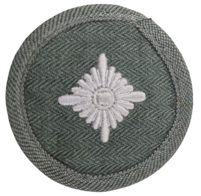 a wehrmacht oberschütze rank emblem