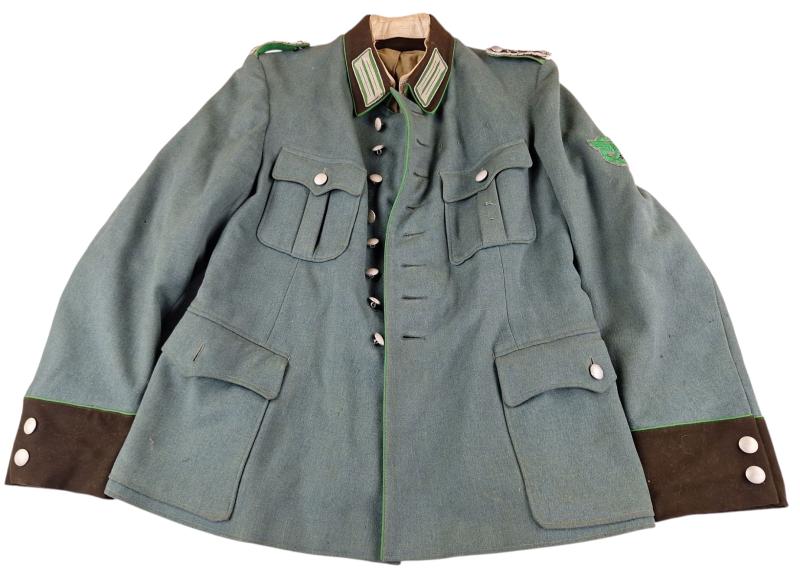 a WW2 German   Schutzpolizei tunic
