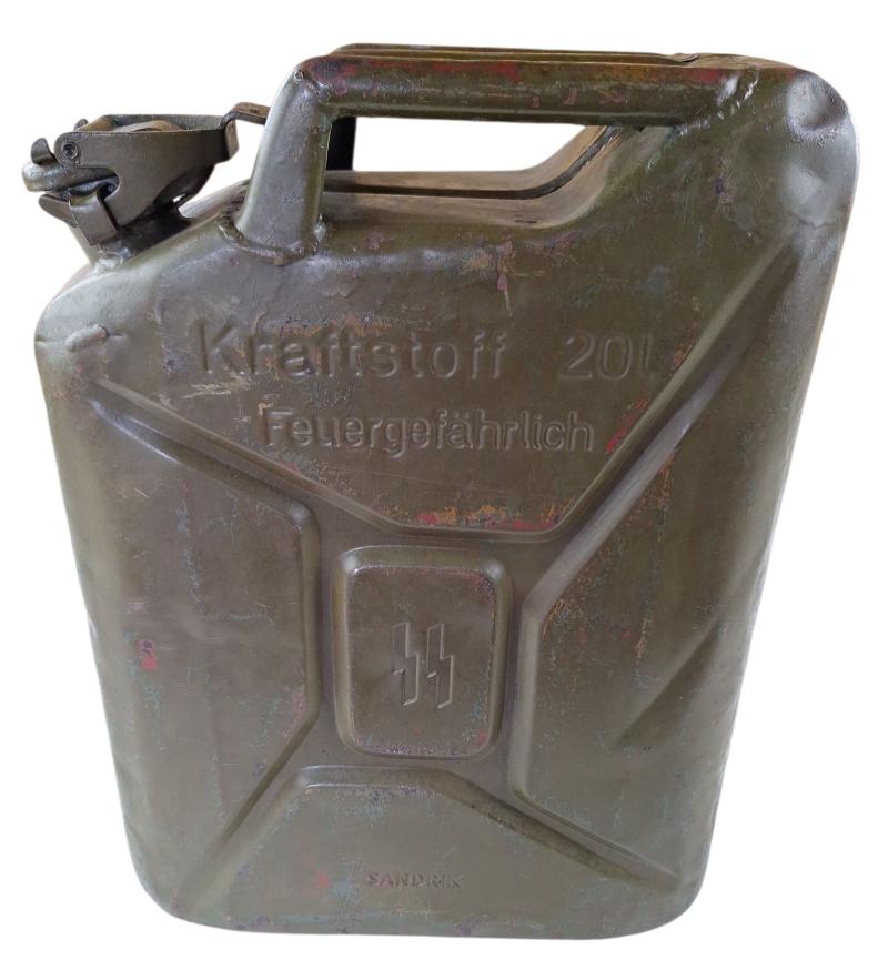 a rare  waffen ss jerrycan  by Sandrik