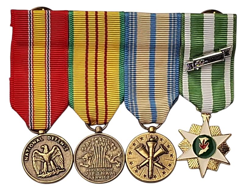 a us vietnam  miniature medal bar