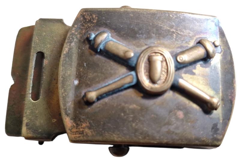 a us ww2  artillery  buckle