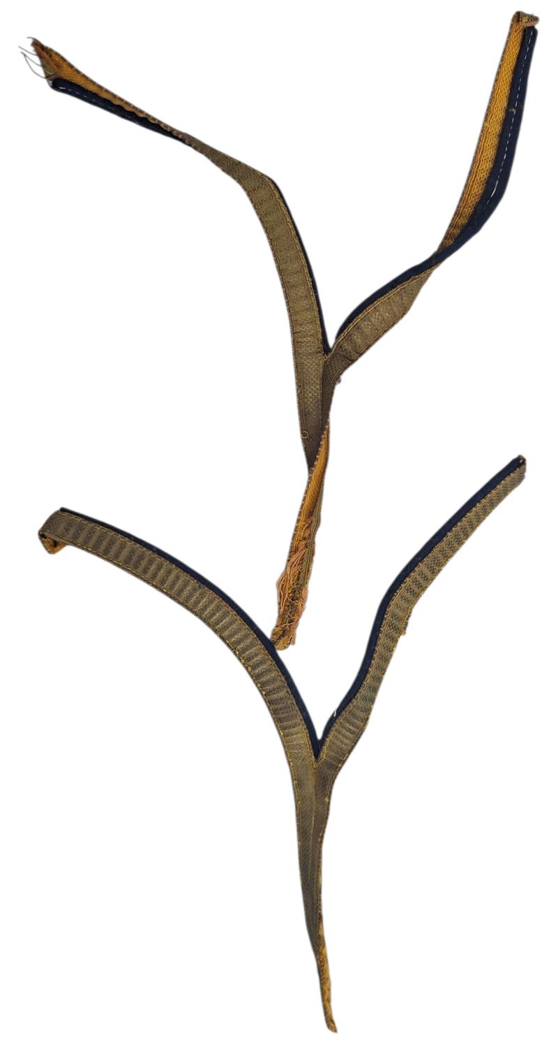 a set of two pieces Dutch Army ranks (banana peels)