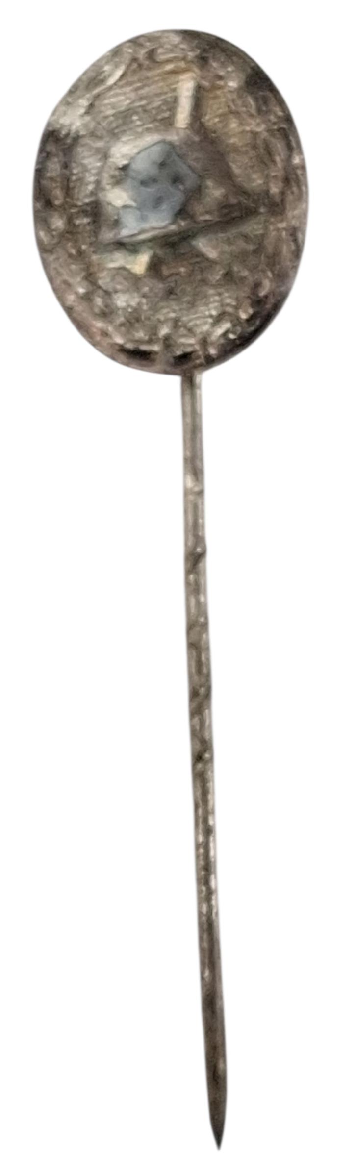 a wehrmacht verwundetenabzeichen pin