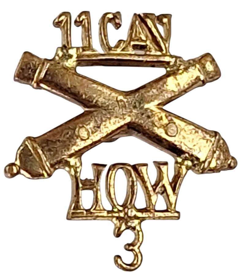 a postwar 11 th  calvalry division  3rd howitzer squadron pin