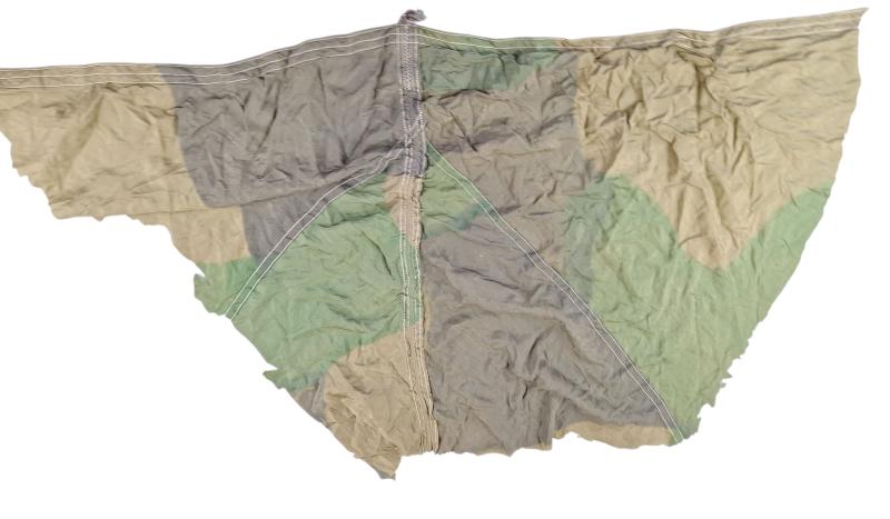 a camo scarve from a Fallschirmjäger Parachute