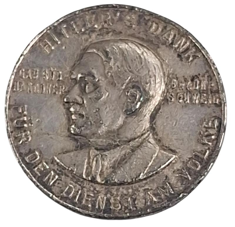 A german ww2 Hitler's Dank für den Dienst am Volke medal