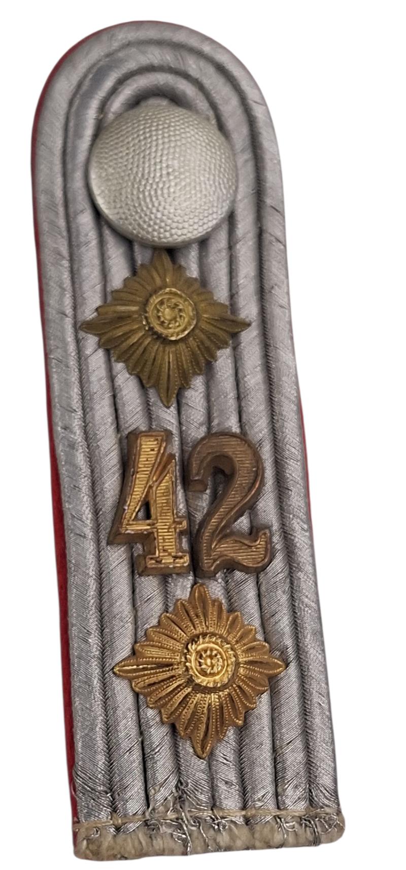 wehrmacht  Artillerie-Regiment 42 shoulder board