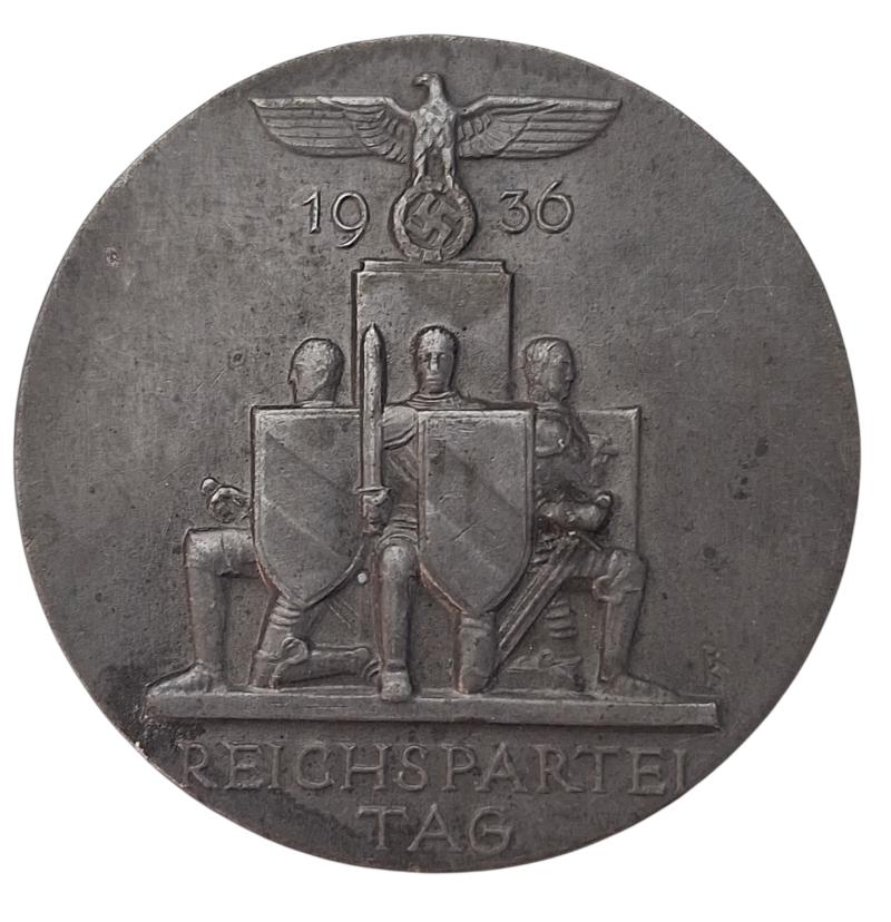 a german reichsparteitag 1936 abzeichen